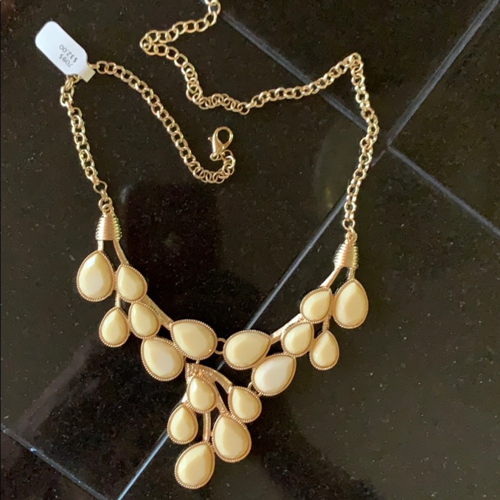 Bauble bar statement necklace